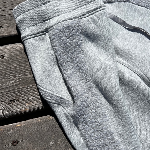 NEW Rare Lululemon Scuba Jogger *Sherpa Stripe Sz 2 - Picture 7 of 10